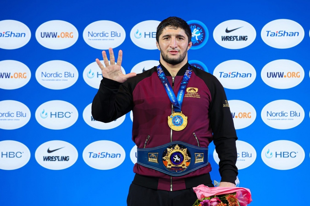 Абдулрашид Садулаев стал пятикратным чемпионом мира